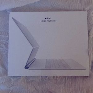 White! Apple iPad Magic Keyboard for 12.9 IPad Pro 3rd, 4th, and 5th Generations